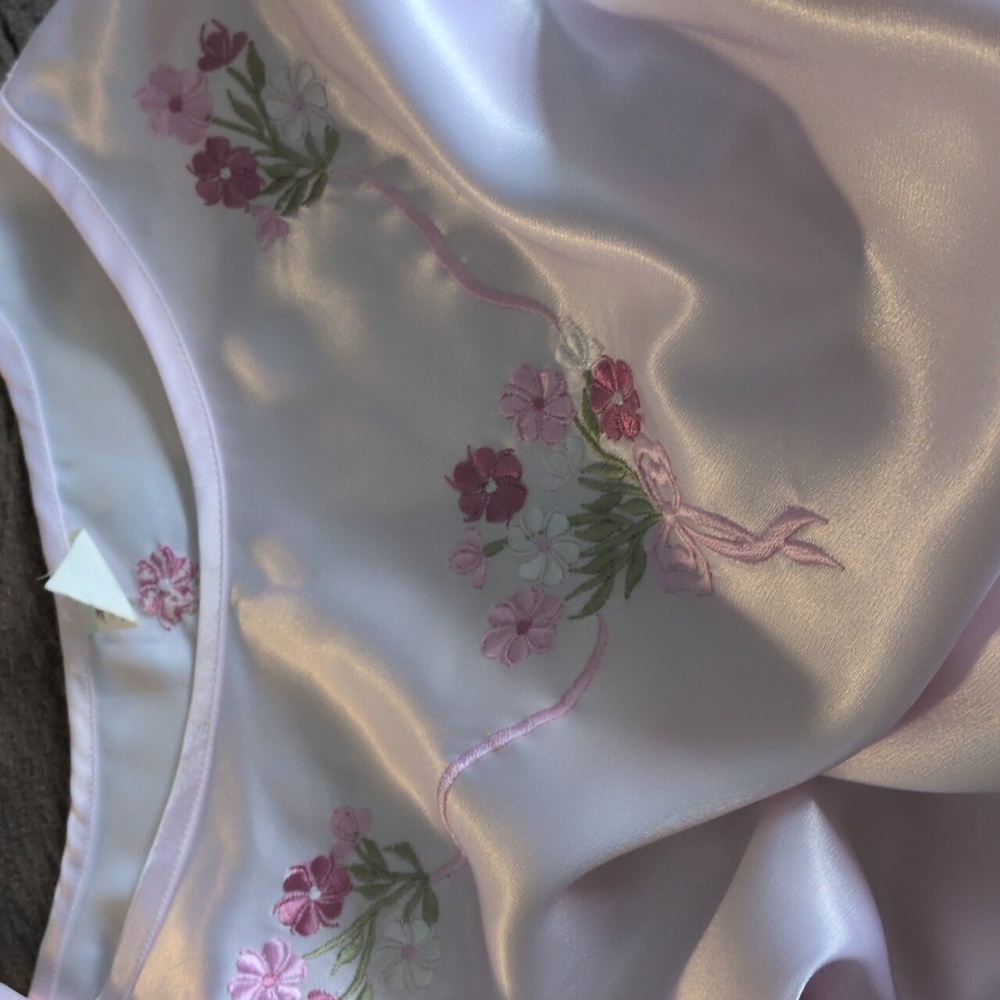 Pink Satin Slip Dress with Floral Embroidery M - L - Picture 4 of 9